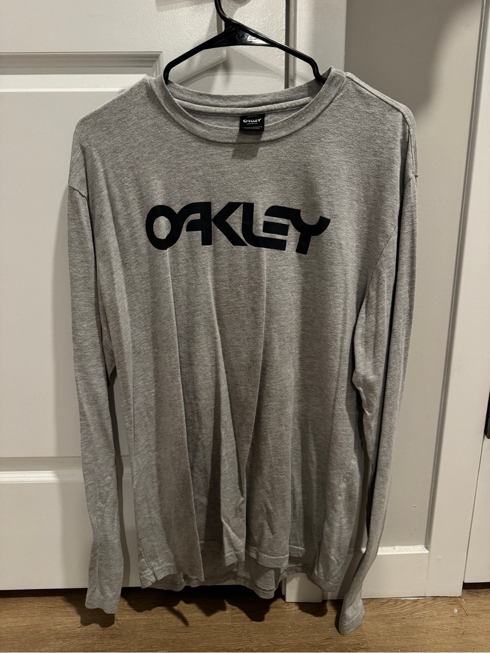 Oakley Men's Long Sleeve Logo Shirt - Light Gray XL